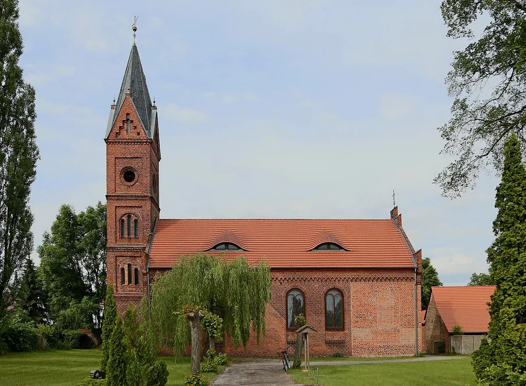 Evangelische Dorfkirche von Pretschen, einem Ortsteil der Gemeinde Märkische Heide, Landkreis Dahme-Spreewald, Brandenburg, Deutschland.