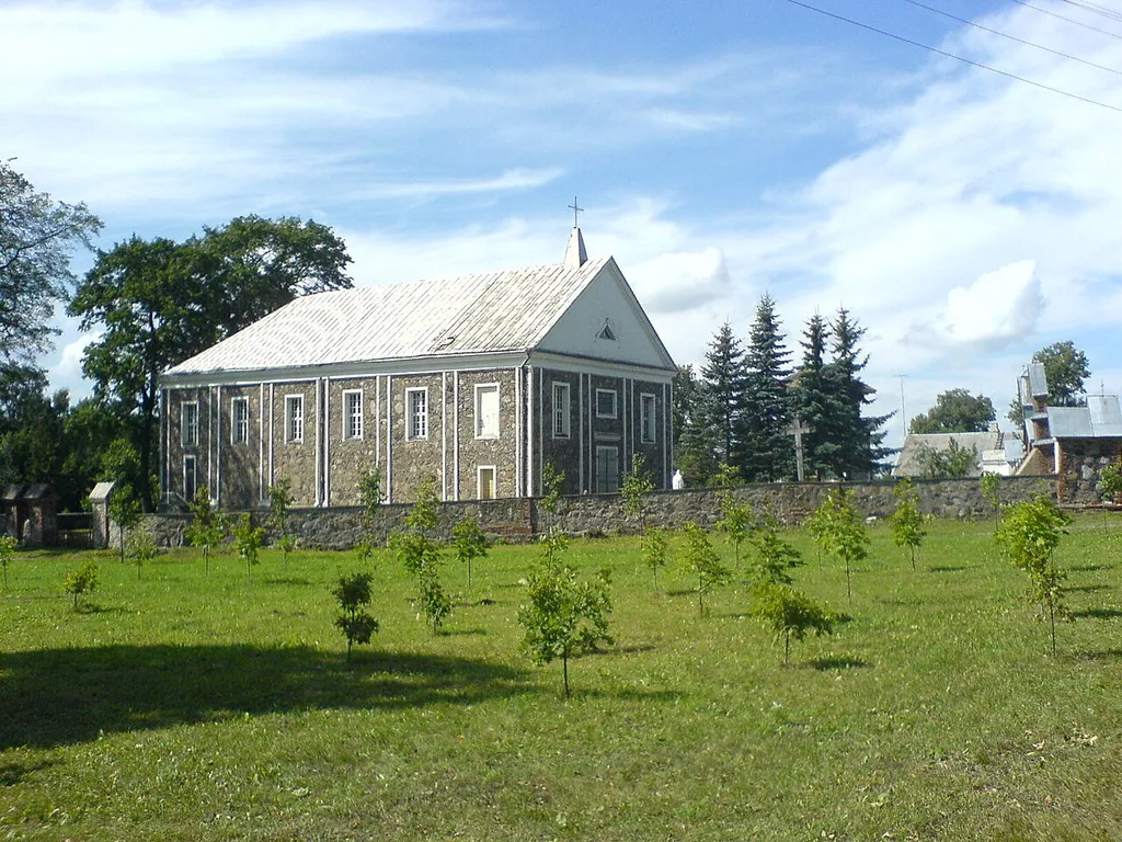 The church of Pabaiskas town. Photo by Juraune