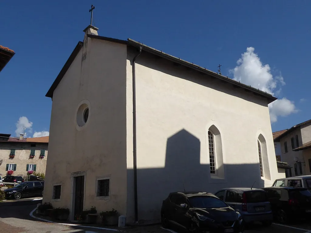 Fondo (Borgo d'Anaunia, Trentino, Italy), Saint Roch church