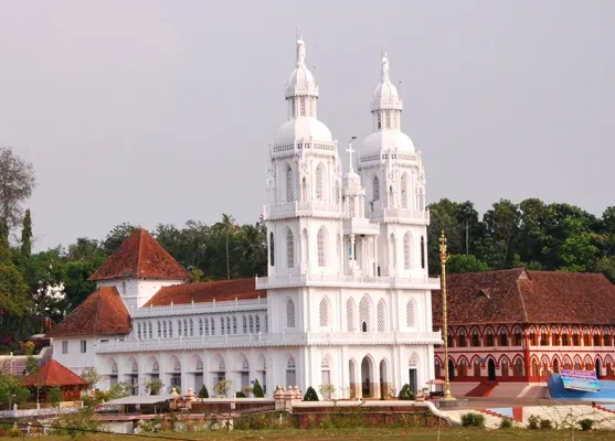Wallfahrtskirche Sr. Mary Forane, Kuravilangad, Kerala, Indien