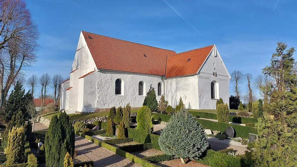 Bygning i Varnæs set fra sydvest