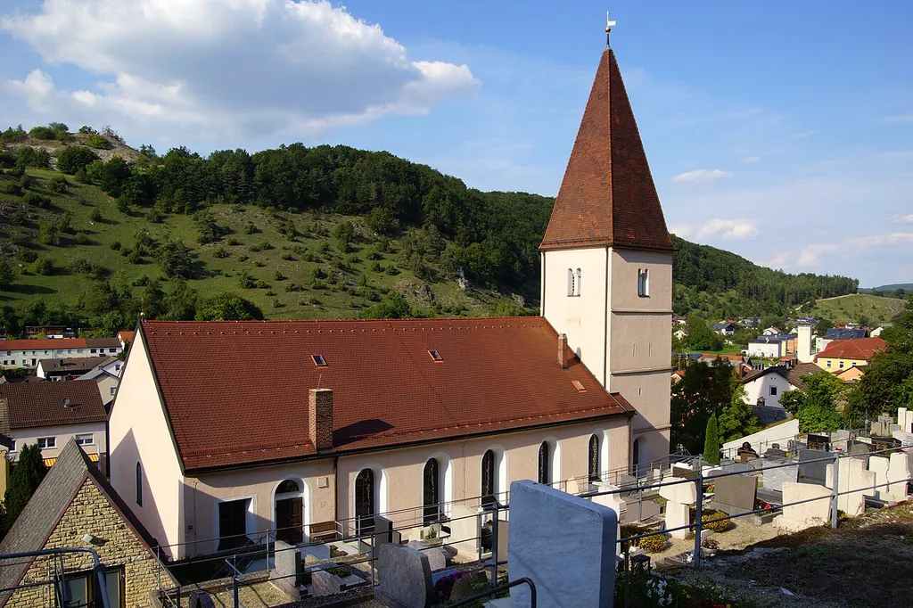 Die katholische Pfarrkirche St. Anna in Mörnsheim