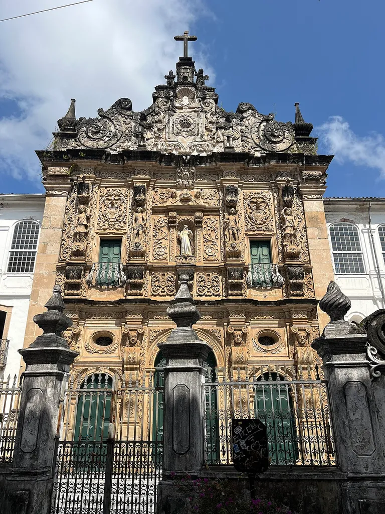 Bem tombado pelo Instituto do Patrimônio Artístico e Cultural da Bahia na cidade de Salvador