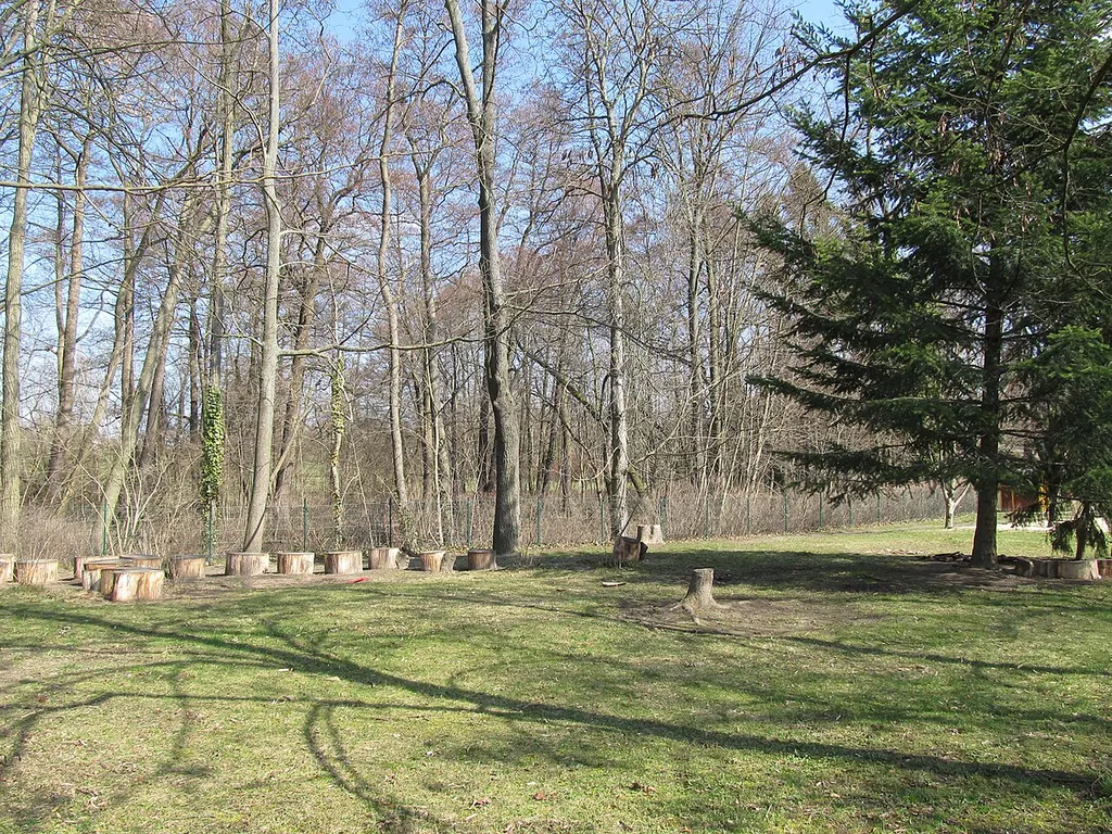 Freiflächen, Berlin-Kaulsdorf, Giesestraße 33-47
