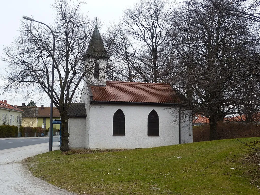 Kriegergedächtniskapelle an der Corinthstraße. Erbaut 1899 als Feldkapelle.