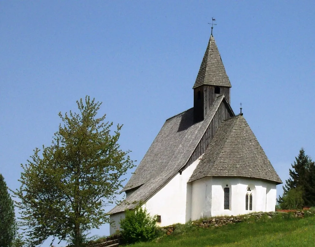 Kath. Filialkirche hl. Jakob und Friedhof