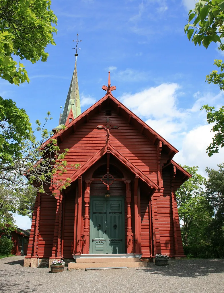 Ormøy kirke er en langkirke fra 1892 på Ormøya i Oslo. Kirken er tegnet av arkitekt Bernhard Christoph Steckmest. Nygotisk stil («Hannoverskolen»), norsk-preget sveitserstil.