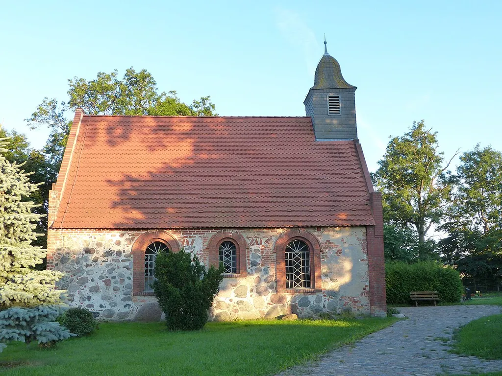 Kirche in Seltz, Gemeinde Gültz, Nordseite