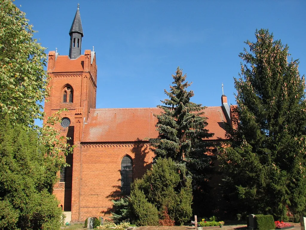 Kirche zu Weißewarte (Oktober 2018)