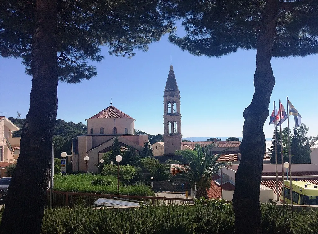 Franciscan Monastery and St. Mary 's Church in Makarska, Croatia. This is a a photo of a cultural heritage in Croatia with ID: Z-5083