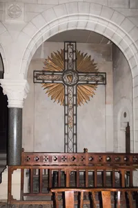 mission cross (Nîmes cathedral)