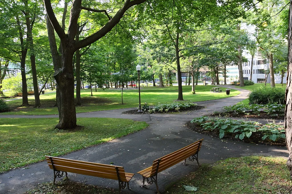 Parc Samuel-Holland, quartier Saint-Sacrement, Québec, Québec, Canada