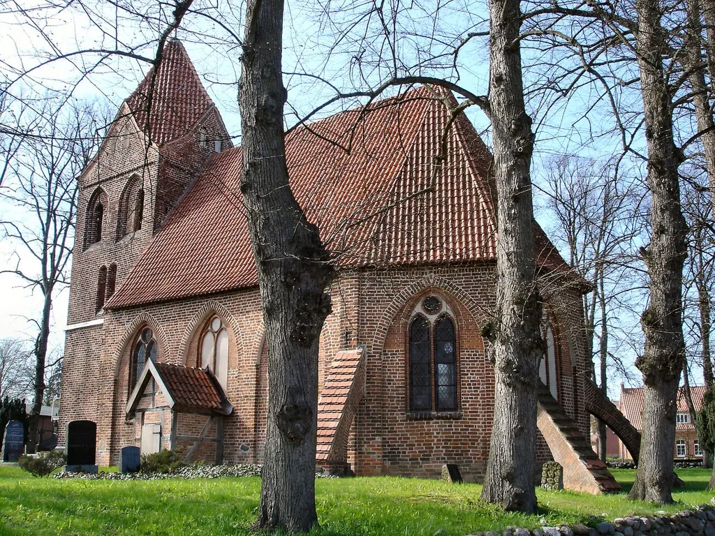 Kirche in Dorf Mecklenburg / Church in Dorf Mecklenburg