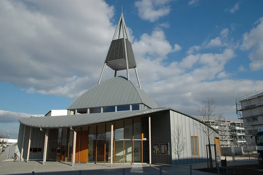 Evangelisch-lutherische Maria-Magdalena-Kirche in Burgweinting