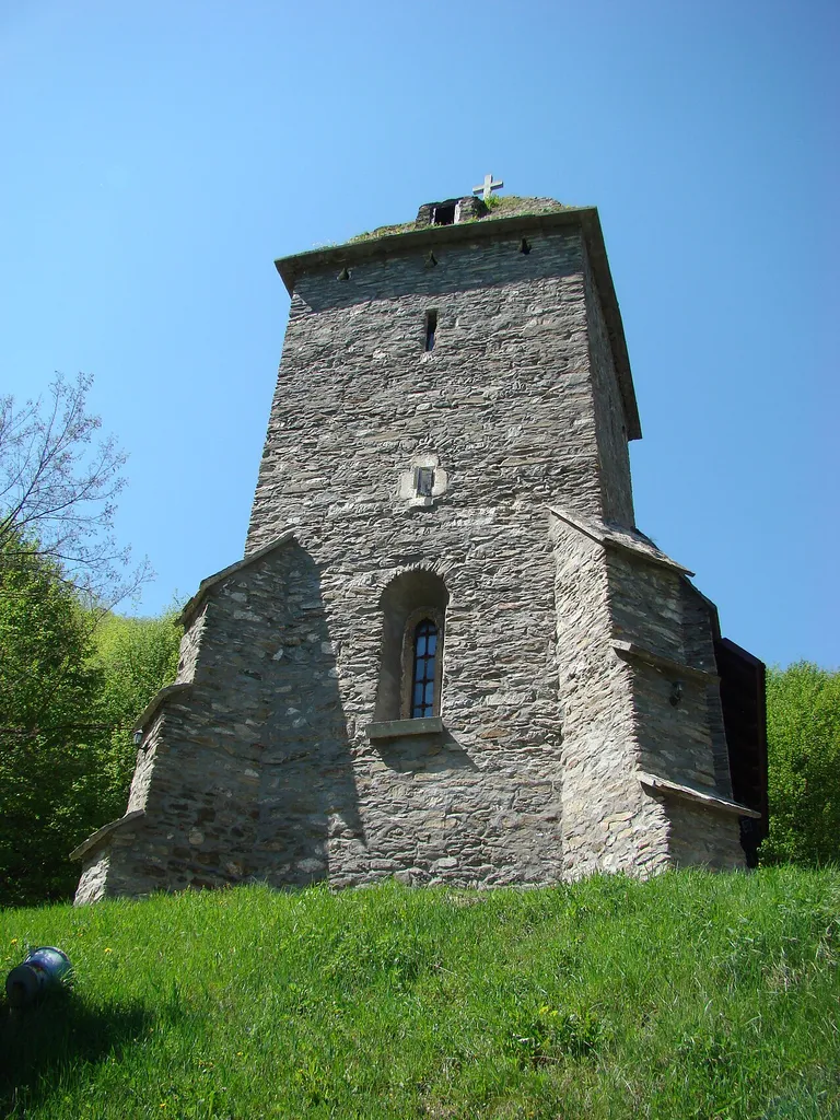 Biserica cnezilor Cândea din Suseni