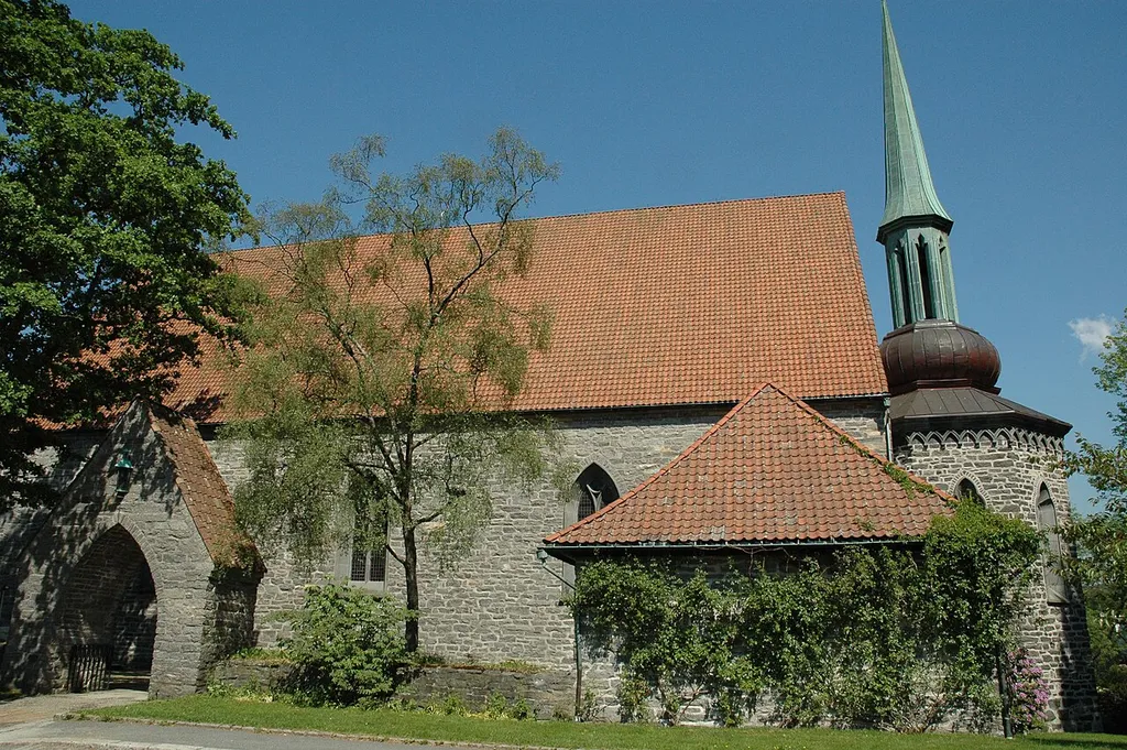 Storetveit kirke, Bergen