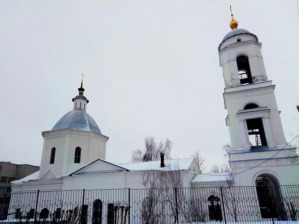 This is a photo of a cultural heritage object in Russia, number: 4000001377 (category) This template and pages using it are maintained by the Russian WLM team. Please read the guidelines before making any changes that can affect the monuments database! Title: Церковь Рождества Христова в Кожевниках, Калуга Place: Калуга, улица Энгельса Built: 1797-1890-е гг. Approved: