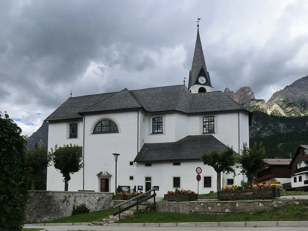 Maria Vergine della Difesa church Native name Chiesa di Maria Vergine della Difesa Location San Vito di Cadore, Veneto, Italy Coordinates 46° 27′ 46.73″ N, 12° 12′ 15.62″ E Authority file : Q18604595 institution QS:P195,Q18604595