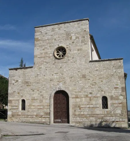 Esterno della Chiesa di San Martino di Tours di Nereto (Teramo)