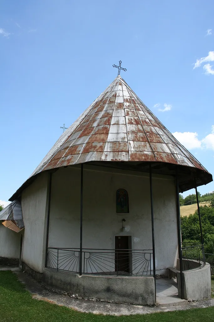 Crkva Sv. Gavrila u Staparima