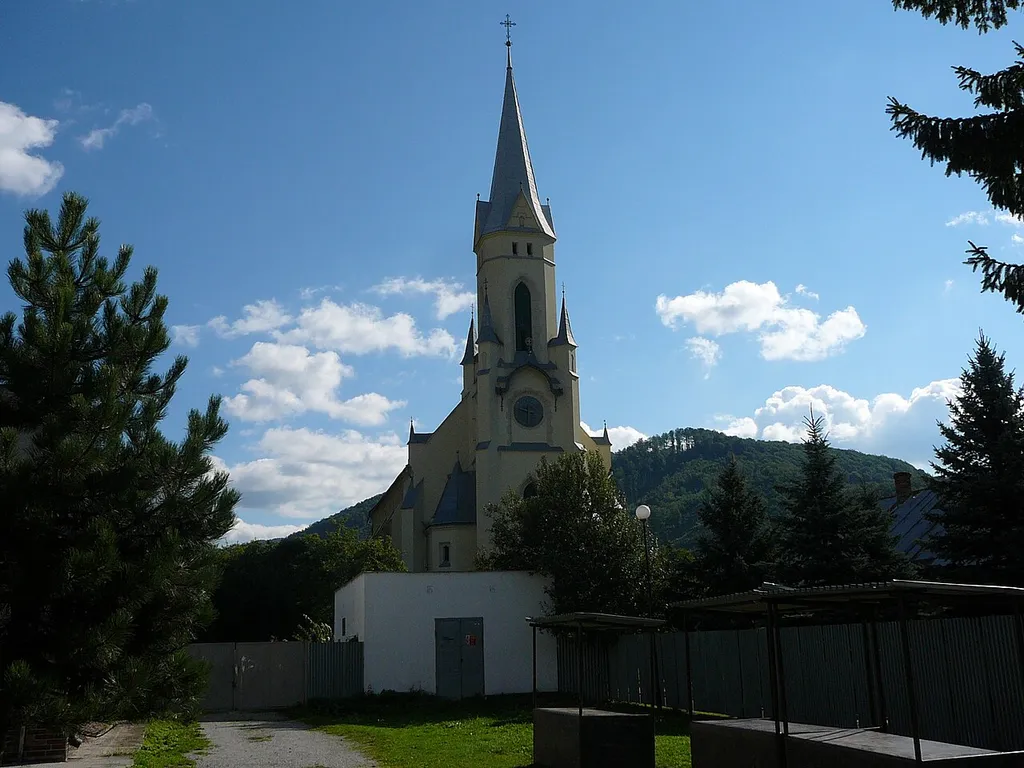 This media shows the protected monument with the number 608-2417/1 CHMSK/608-2417/1,CHMSK/608-2417(other) in the Slovak Republic.