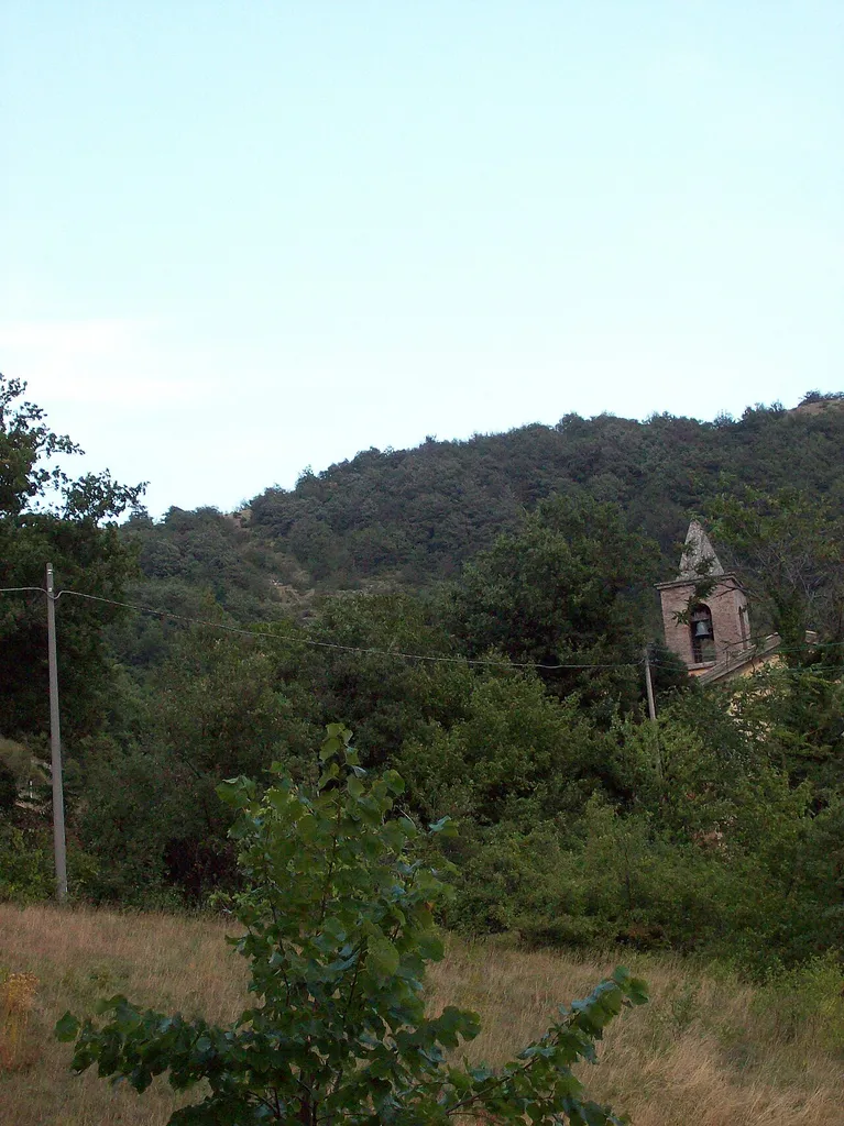 Scorcio della chiesa di Montelago, frazione di Sassoferrato (AN).