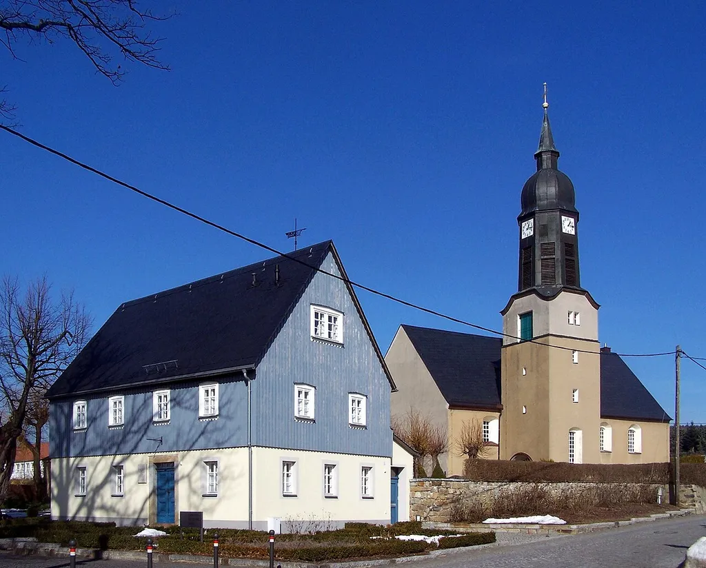 Gersdorf (Haselbachtal), Ensemble Kirche und Geburtshaus von Karoline Salome Rietschel, der Mutter des Bildhauers Ernst Rietschel