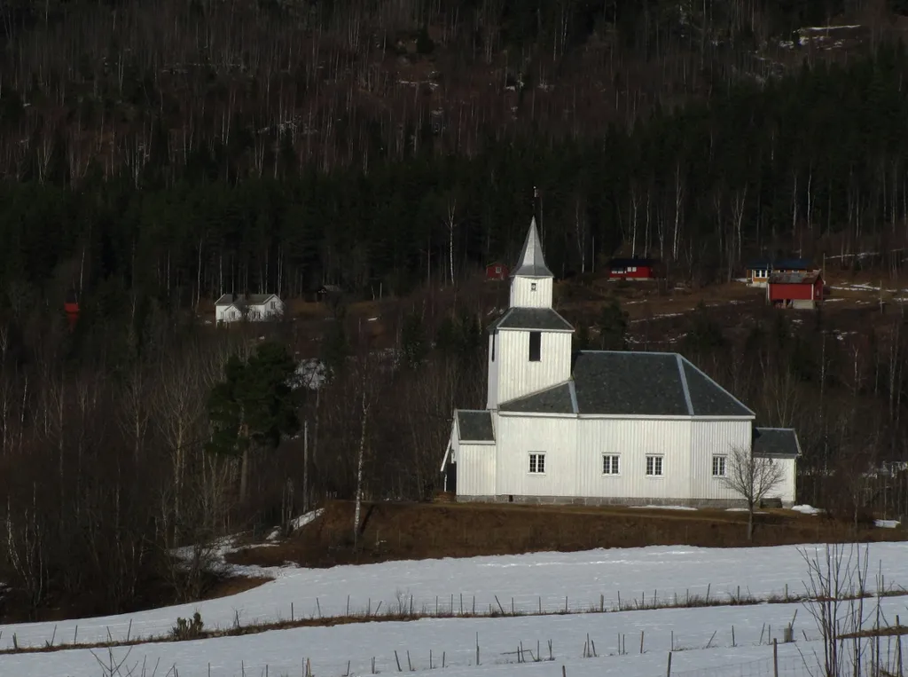 Sandnes kyrkje i Åraksbø, Bygland kommune. Byggeår 1844.