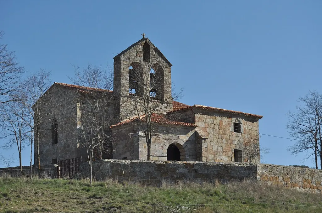 Lomilla - Iglesia de San Esteban - 001