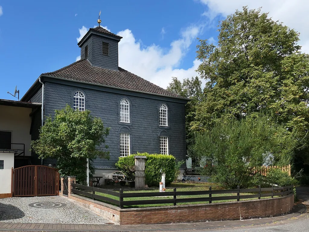 Die Evangelische Kirche Alberode wurde im Jahr 1823 als Fachwerksaalbau nach den Plänen des Landbaumeisters Johann Friedrich Matthei erstellt. Wegen ihrer geschichtlichen, künstlerischen und städtebaulichen Bedeutung ist sie ein denkmalgeschütztes Kulturdenkmal. Alberode ist ein Ortsteil der Gemeinde Meißner im nordhessischen Werra-Meißner-Kreis.