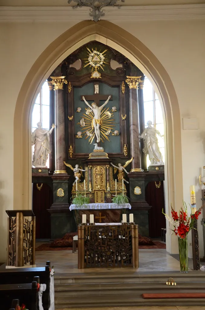 kath. Kirche St. Michael in Schwanfeld, Hochaltar