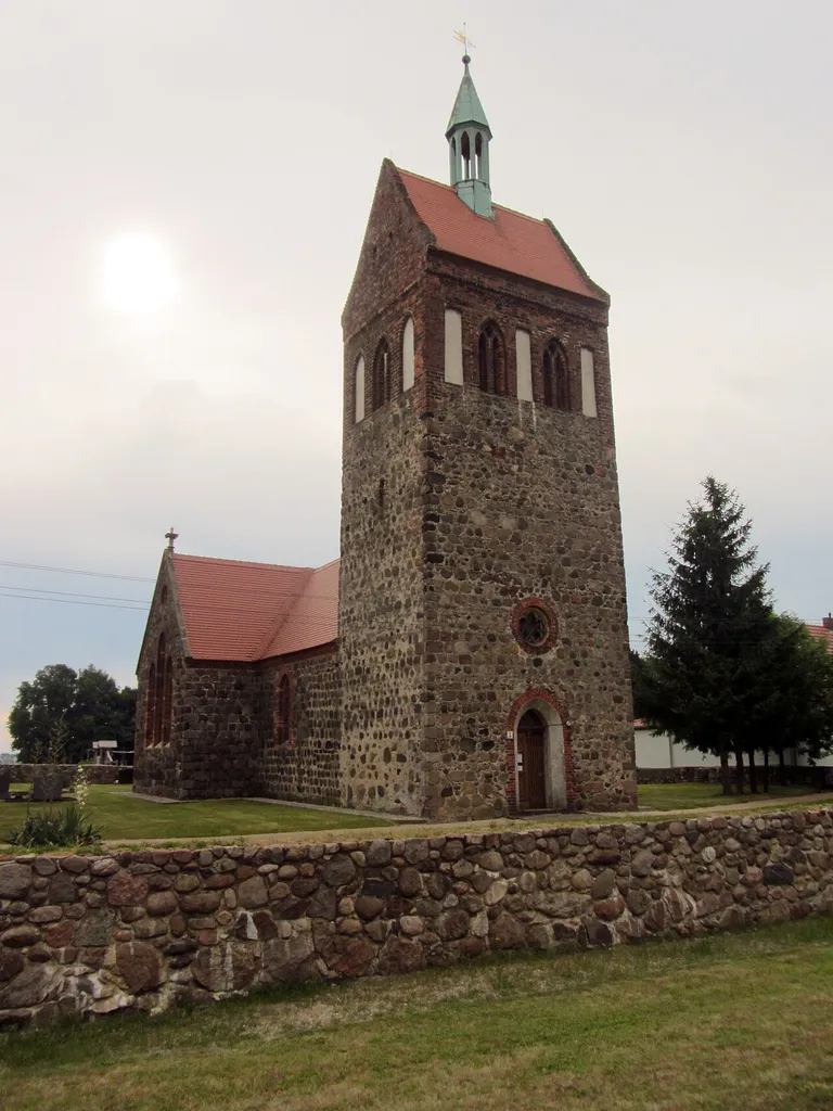 Kirche in Doberlug-Kirchhain OT Arenzhain