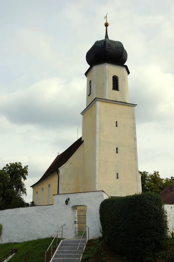 Die katholische Filialkirche St. Katharina in Krappenhofen bei Seubersdorf
