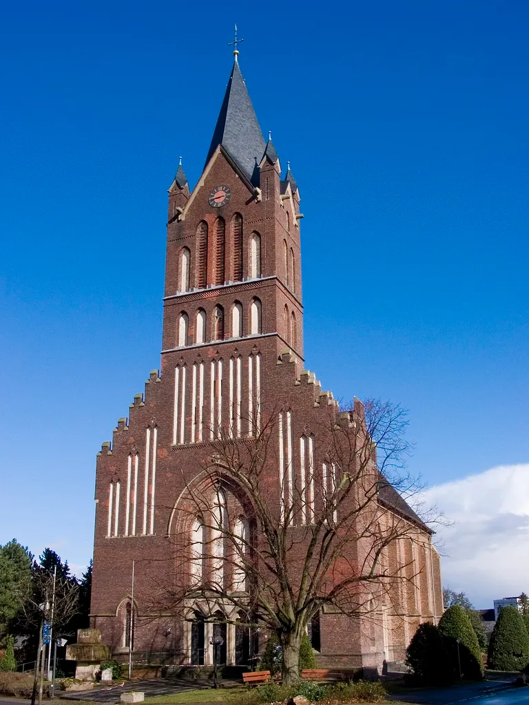 Die Heilig-Kreuz-Kirche in Nideggen Wollersheim, erbaut 1904, Architekt August Rinklake