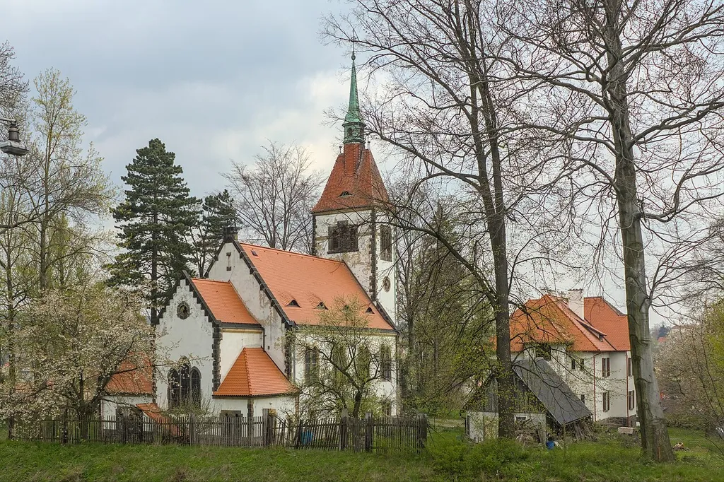 Kostel Krista Spasitele s farou, Frýdlant