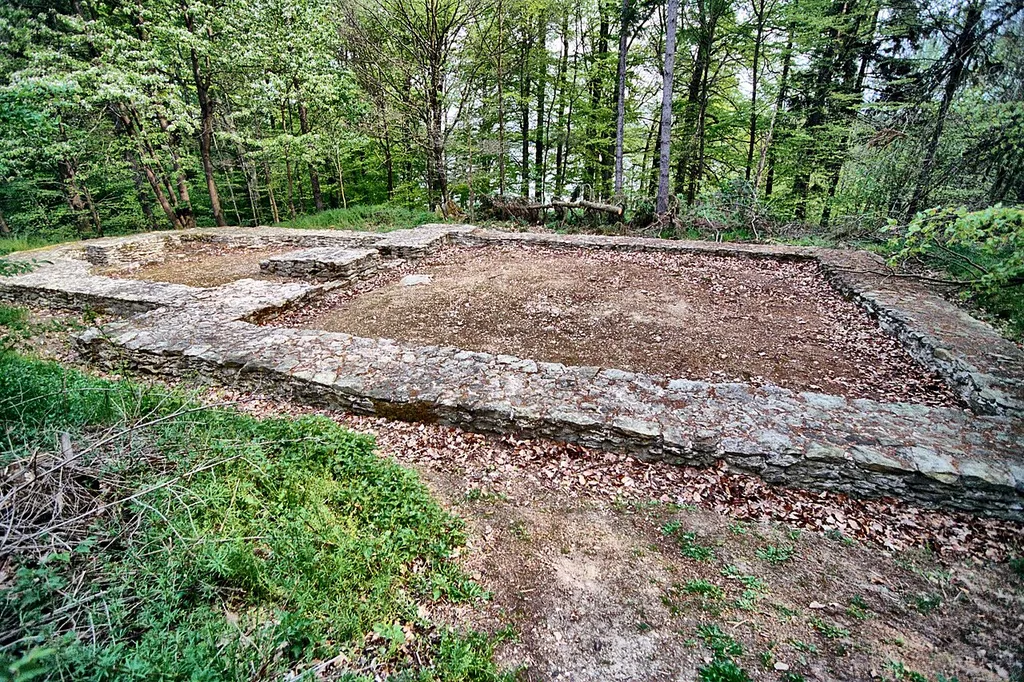 Romanische Kirche in Wüst - Nennewitz bei Wermsdorf