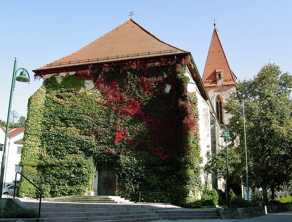 Losenstein Kath.Pfarrkirche hl.Blasius, Ostansicht