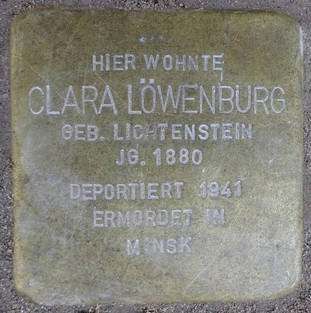 Stolperstein für Clara Löwenburg