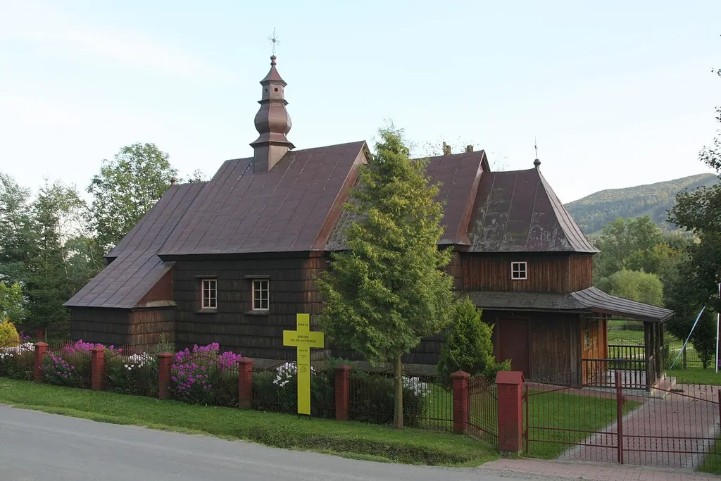 Church in Łodyna.