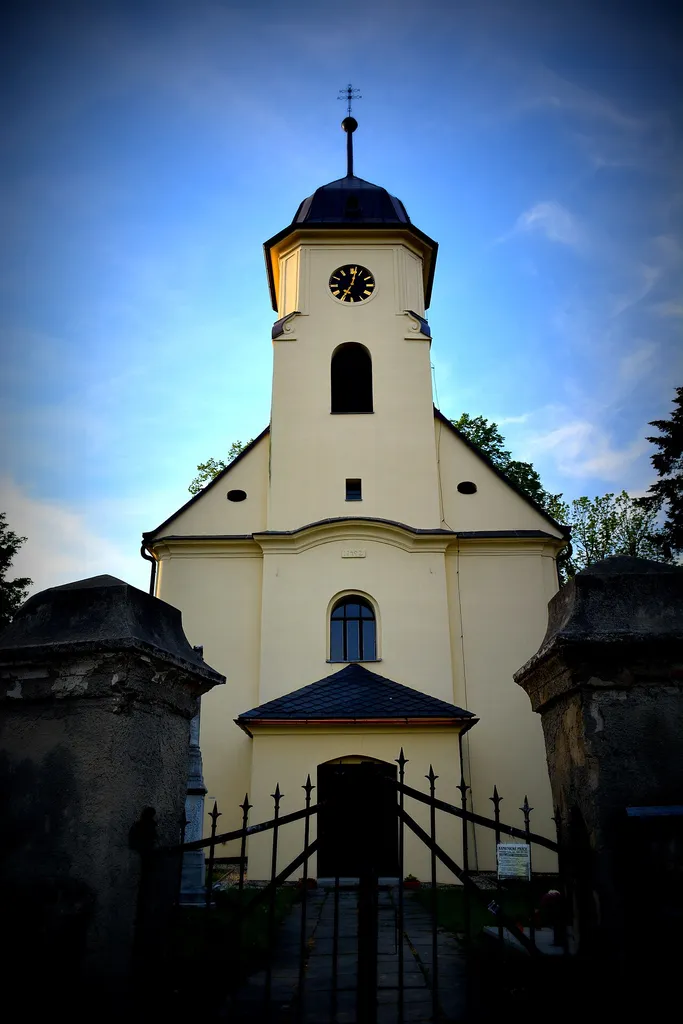 Čermná ve Slezsku (?), kostel sv. Markéty, postavený v roce 1792 a obnovený v roce 1855.