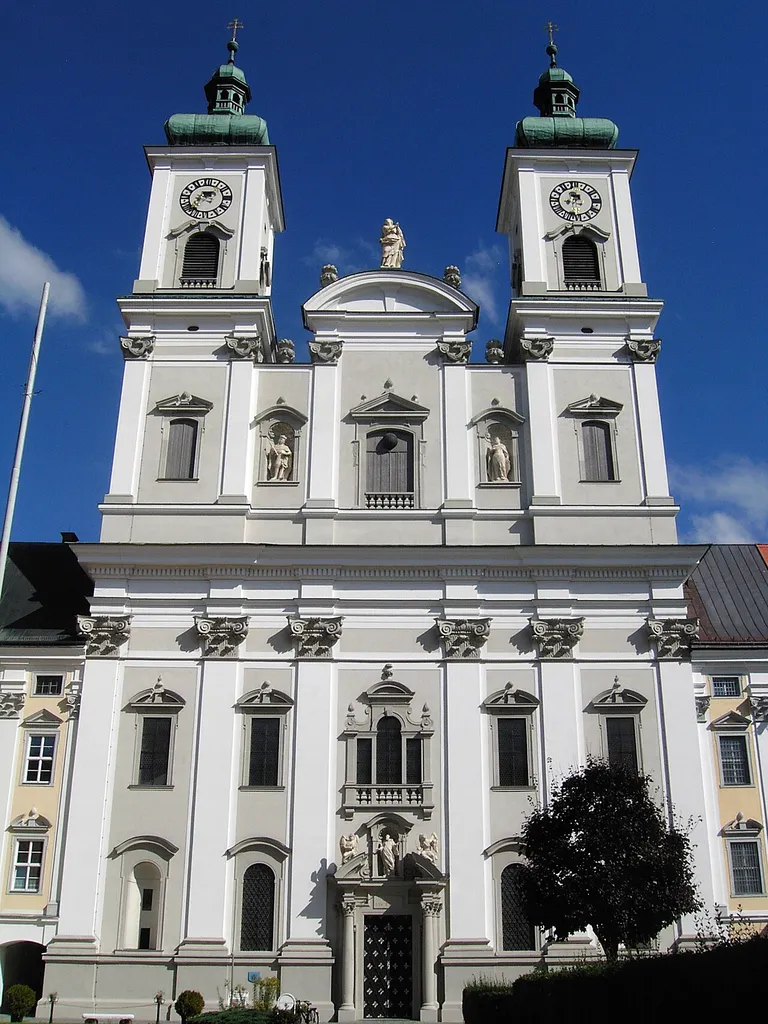 Garsten Ehemalige Klosterkirche Am Platzl Westansicht