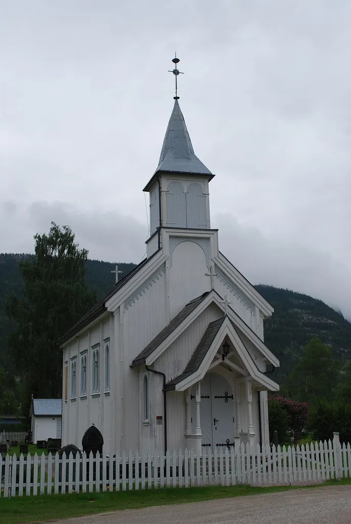 Atneosen kapell er en langkirke fra 1882 i Stor-Elvdal kommune, Hedmark fylke.