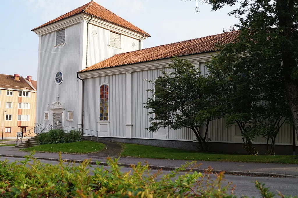 Brämaregårdens kyrka från nordost.