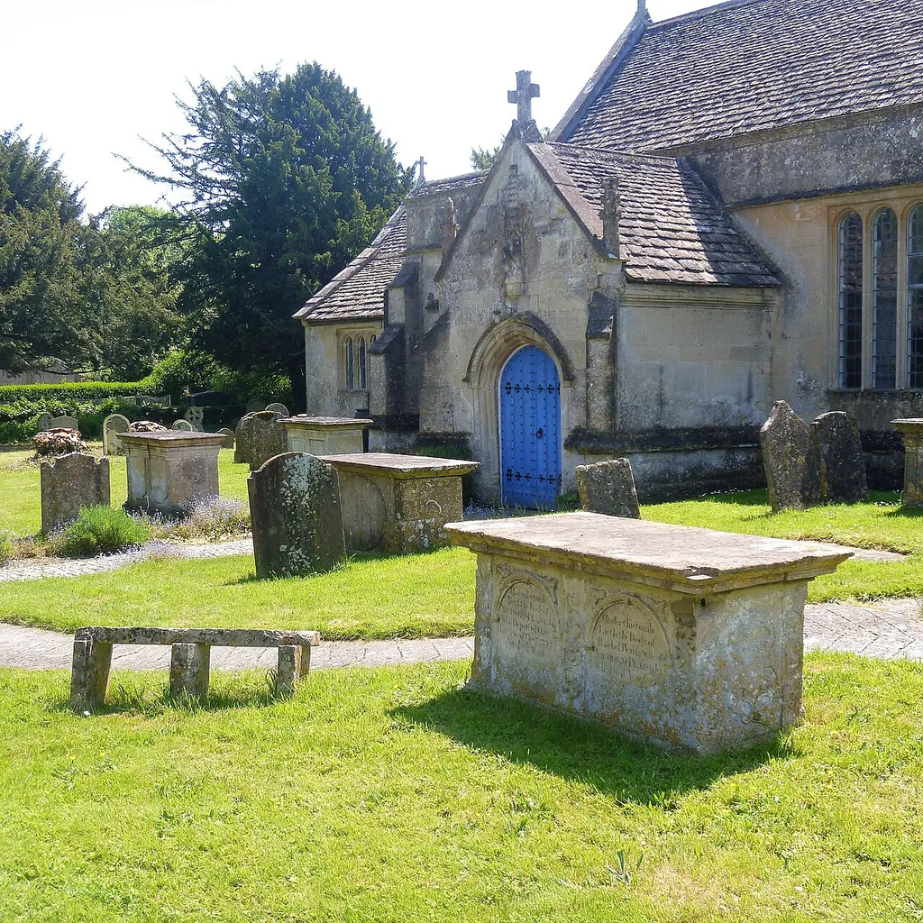 Chest tombs