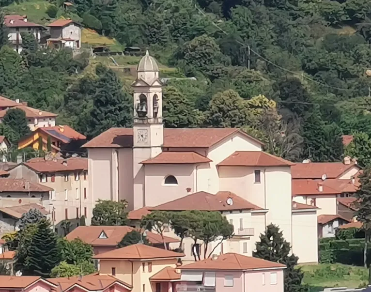 vista su Valgreghentino, dal santuario di Santa Maria della Pace (Airuno)