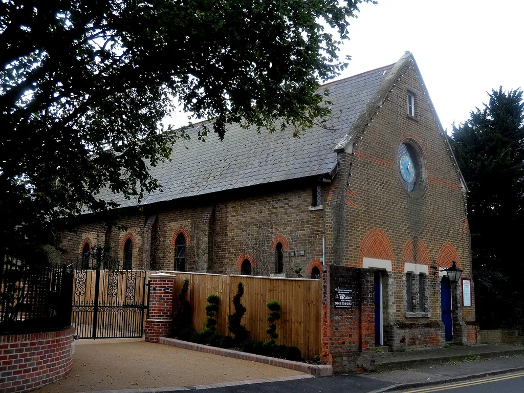 Holy Trinity church, Abridge