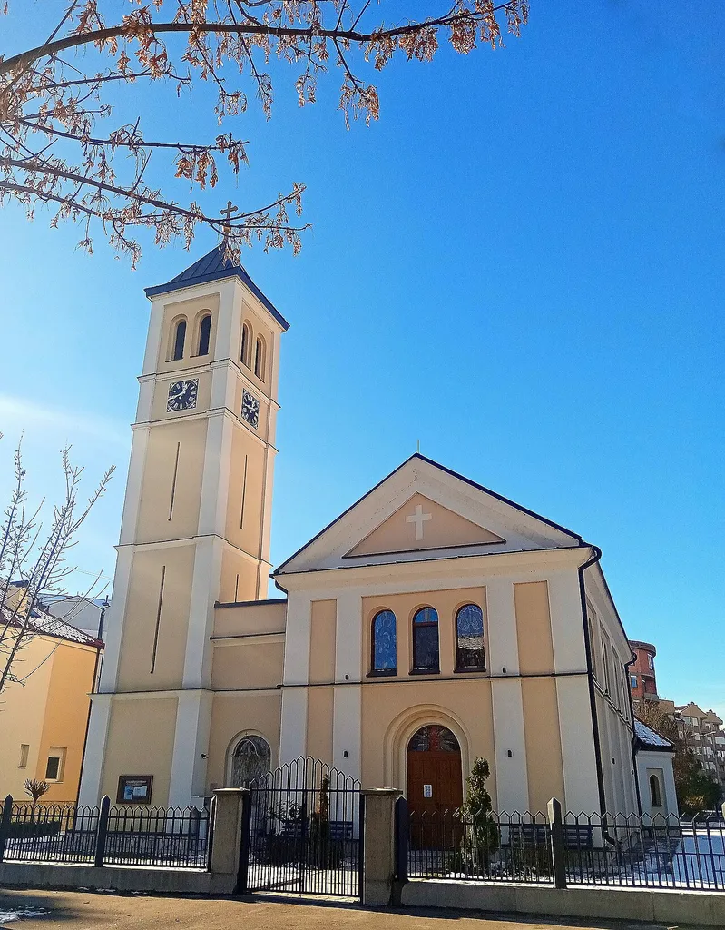 Crkva Prečistoga Srca Marijina u Bijeljini, katolička crkva