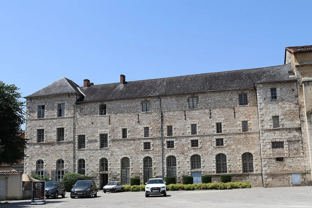 Façade de l'abbaye Sainte-Marie de Souillac donnant sur la place Pierre Betz (Lot, France)