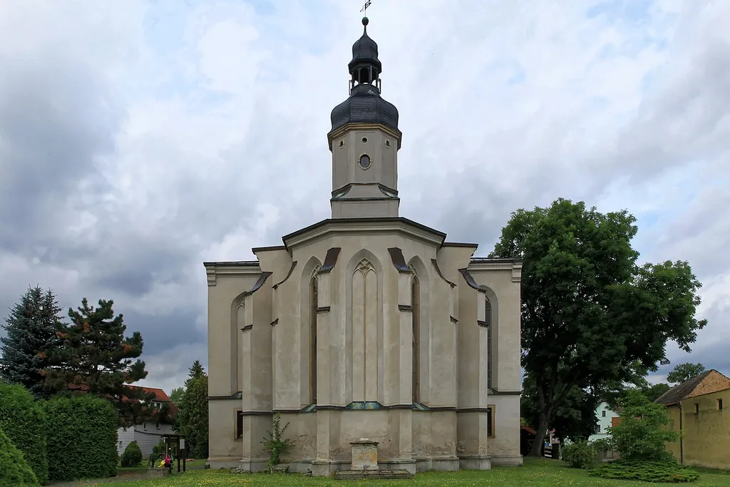 Ruine der Patronatskirche, Kirchplatz in Wölkau, Schönwölkau