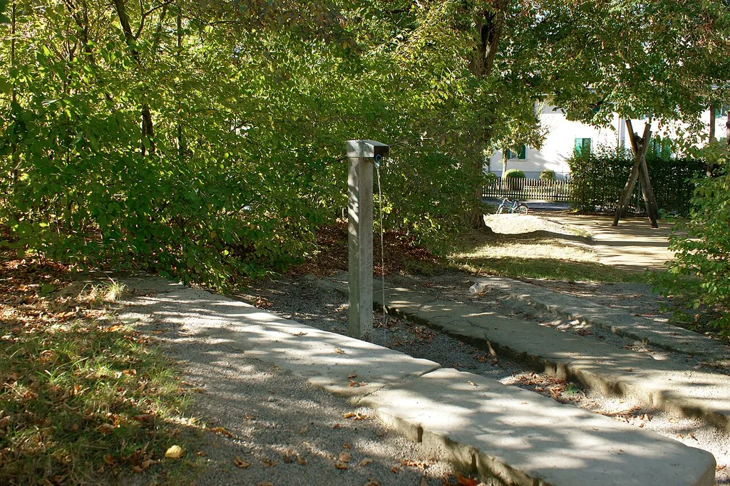 play fountain playground Brünnackerstrasse